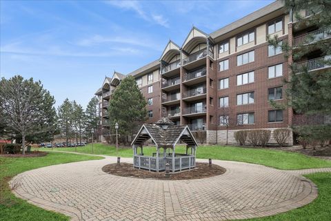 Tiny photo for 10 S Wille Street #201, Mount Prospect, IL 60056 (MLS # 12575416)