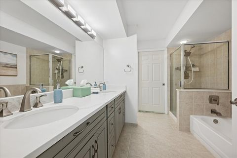 Tiny photo for 10 S Wille Street #201, Mount Prospect, IL 60056 (MLS # 12575416)