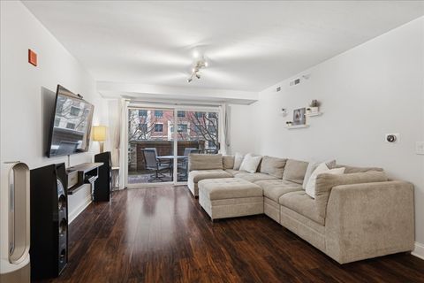 Tiny photo for 10 S Wille Street #201, Mount Prospect, IL 60056 (MLS # 12575416)