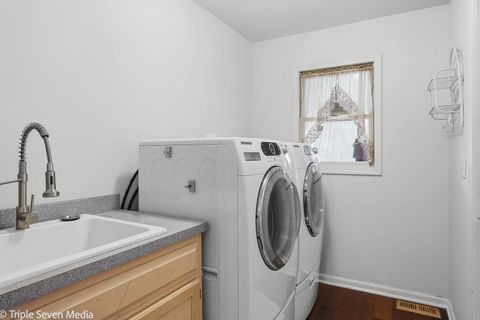 Tiny photo for 792 Downing Street, New Lenox, IL 60451 (MLS # 12595377)