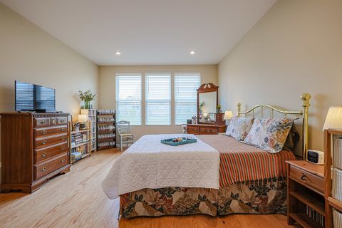 Tiny photo for 580 N Highlander Way, Addison, IL 60101 (MLS # 12526246)