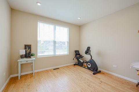 Tiny photo for 580 N Highlander Way, Addison, IL 60101 (MLS # 12526246)