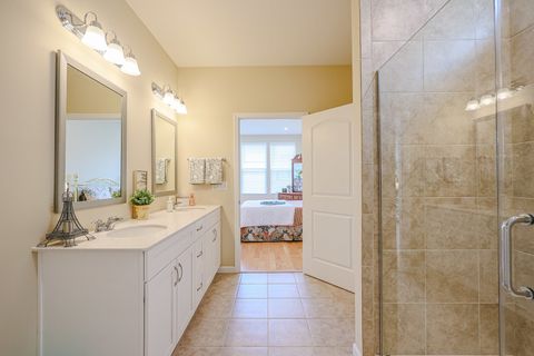 Tiny photo for 580 N Highlander Way, Addison, IL 60101 (MLS # 12526246)