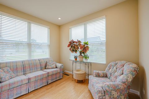 Tiny photo for 580 N Highlander Way, Addison, IL 60101 (MLS # 12526246)