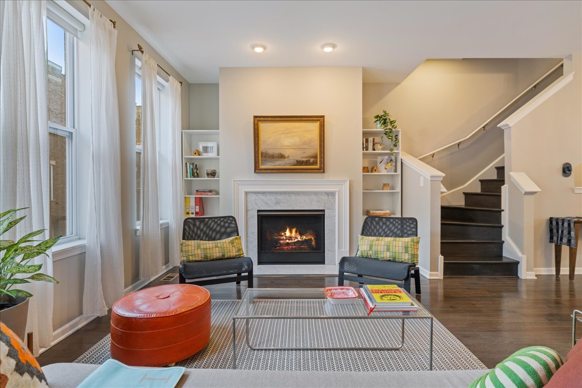 4647 S Lake Park Avenue D