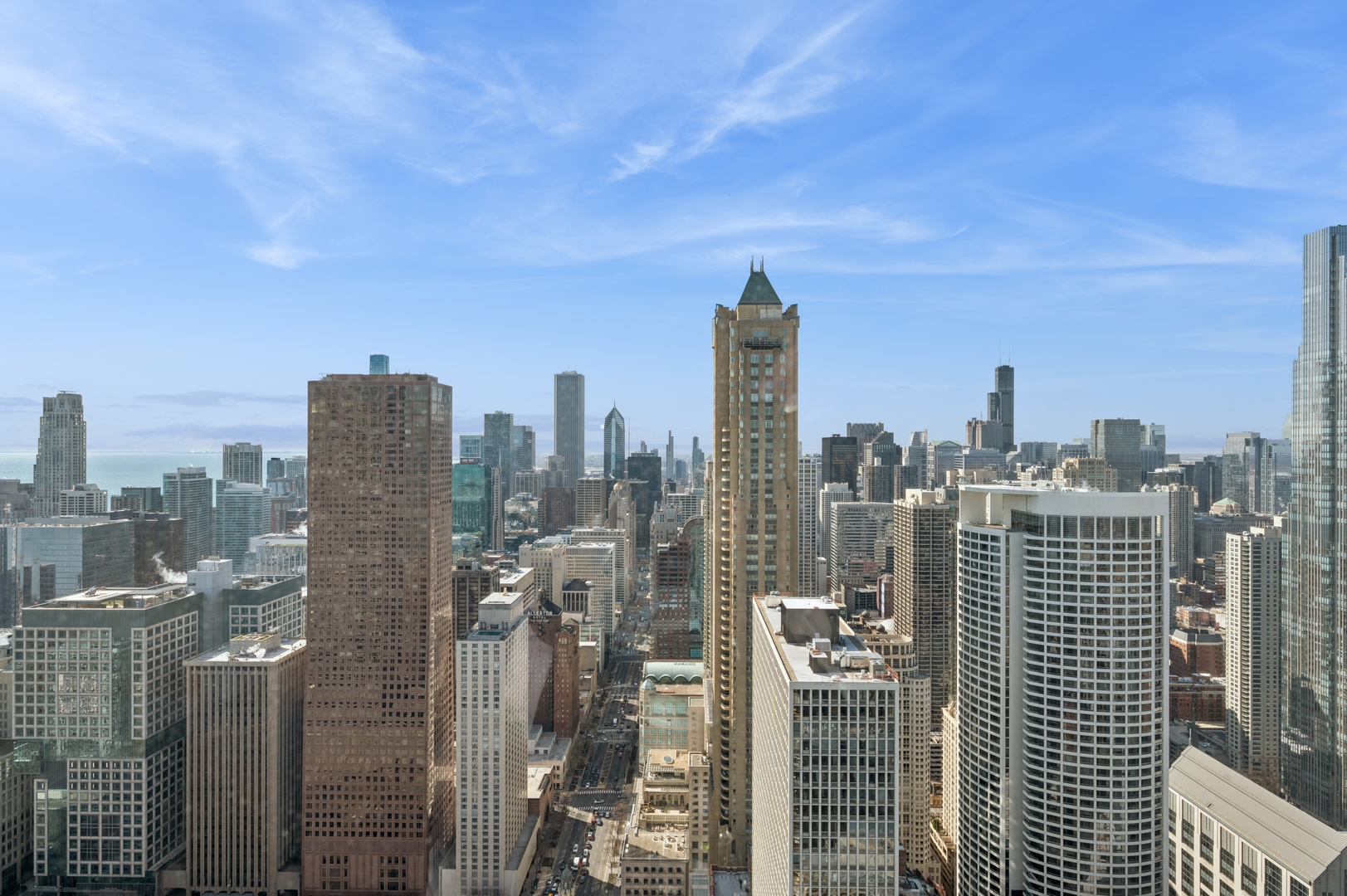 Chicago, Illinois 60611, United States, 4 Bedrooms Bedrooms, ,5 BathroomsBathrooms,Residential,Active,220305