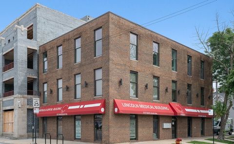 5131 N Lincoln Avenue 301 Chicago IL 60625