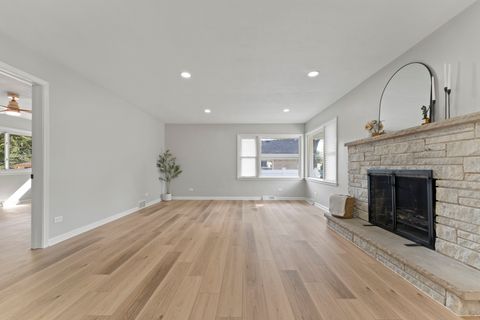 Tiny photo for 153 Grove Avenue, Glen Ellyn, IL 60137 (MLS # 12488378)