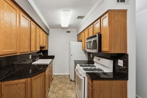 Tiny photo for 1633 N Windsor Drive #113, Arlington Heights, IL 60004 (MLS # 12506315)