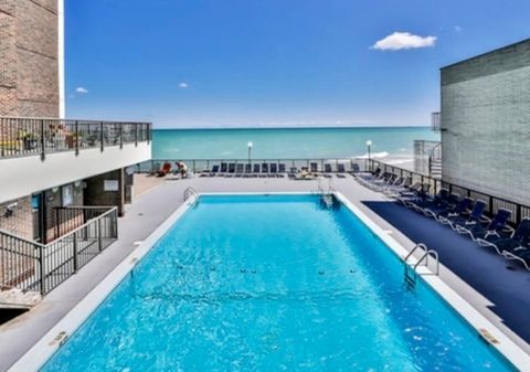 Tiny photo for 5855 N Sheridan Road #24E, Chicago, IL 60660 (MLS # 12467413)