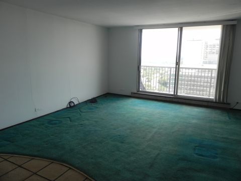 Tiny photo for 5855 N Sheridan Road #24E, Chicago, IL 60660 (MLS # 12467413)
