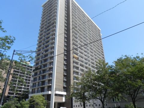 Photo of 5855 N Sheridan Road #24E, Chicago, IL 60660 (MLS # 12467413)