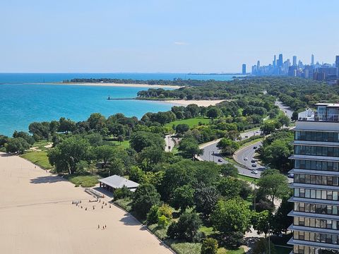 Tiny photo for 5855 N Sheridan Road #24E, Chicago, IL 60660 (MLS # 12467413)