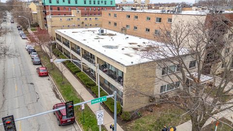 Tiny photo for 1008 Washington Boulevard #5, Oak Park, IL 60302 (MLS # 12613598)