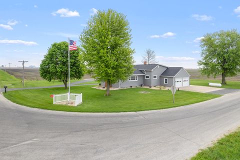 4698 E 17th. Road Leland IL 60531
