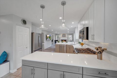 Tiny photo for 1355 Beckett Lane, Schaumburg, IL 60173 (MLS # 12634519)