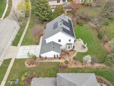 Tiny photo for 1355 Beckett Lane, Schaumburg, IL 60173 (MLS # 12634519)