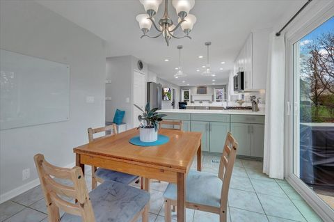 Tiny photo for 1355 Beckett Lane, Schaumburg, IL 60173 (MLS # 12634519)