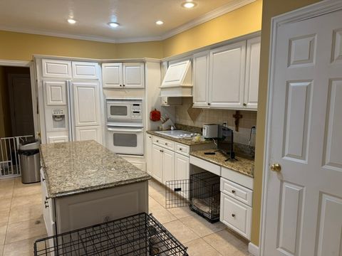 Tiny photo for 649 Roxbury Road, Rockford, IL 61107 (MLS # 12542004)