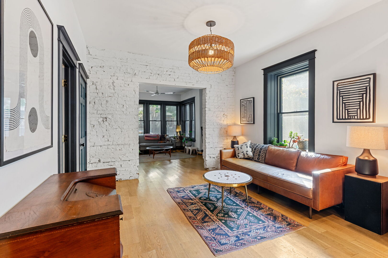 2522 N Springfield Avenue