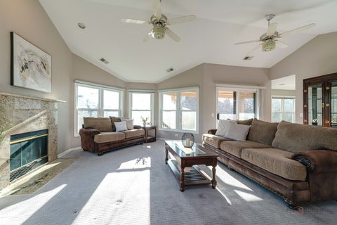 Tiny photo for 76 Willow Parkway, Buffalo Grove, IL 60089 (MLS # 12584177)