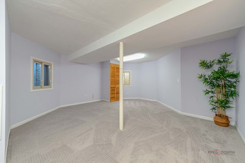 Tiny photo for 76 Willow Parkway, Buffalo Grove, IL 60089 (MLS # 12584177)