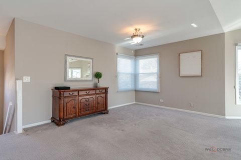 Tiny photo for 76 Willow Parkway, Buffalo Grove, IL 60089 (MLS # 12584177)