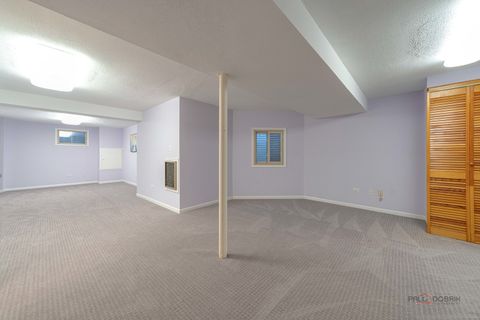 Tiny photo for 76 Willow Parkway, Buffalo Grove, IL 60089 (MLS # 12584177)