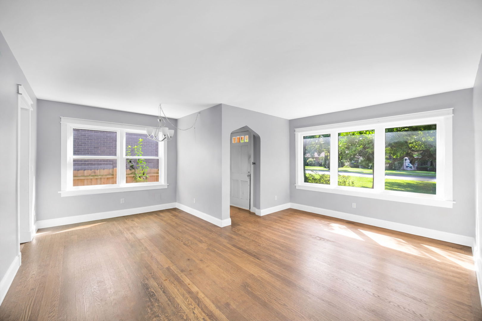 313 Harlem Avenue