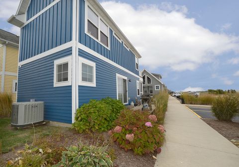 Tiny photo for 179 Leeward Way #21, Ottawa, IL 61350 (MLS # 12582838)