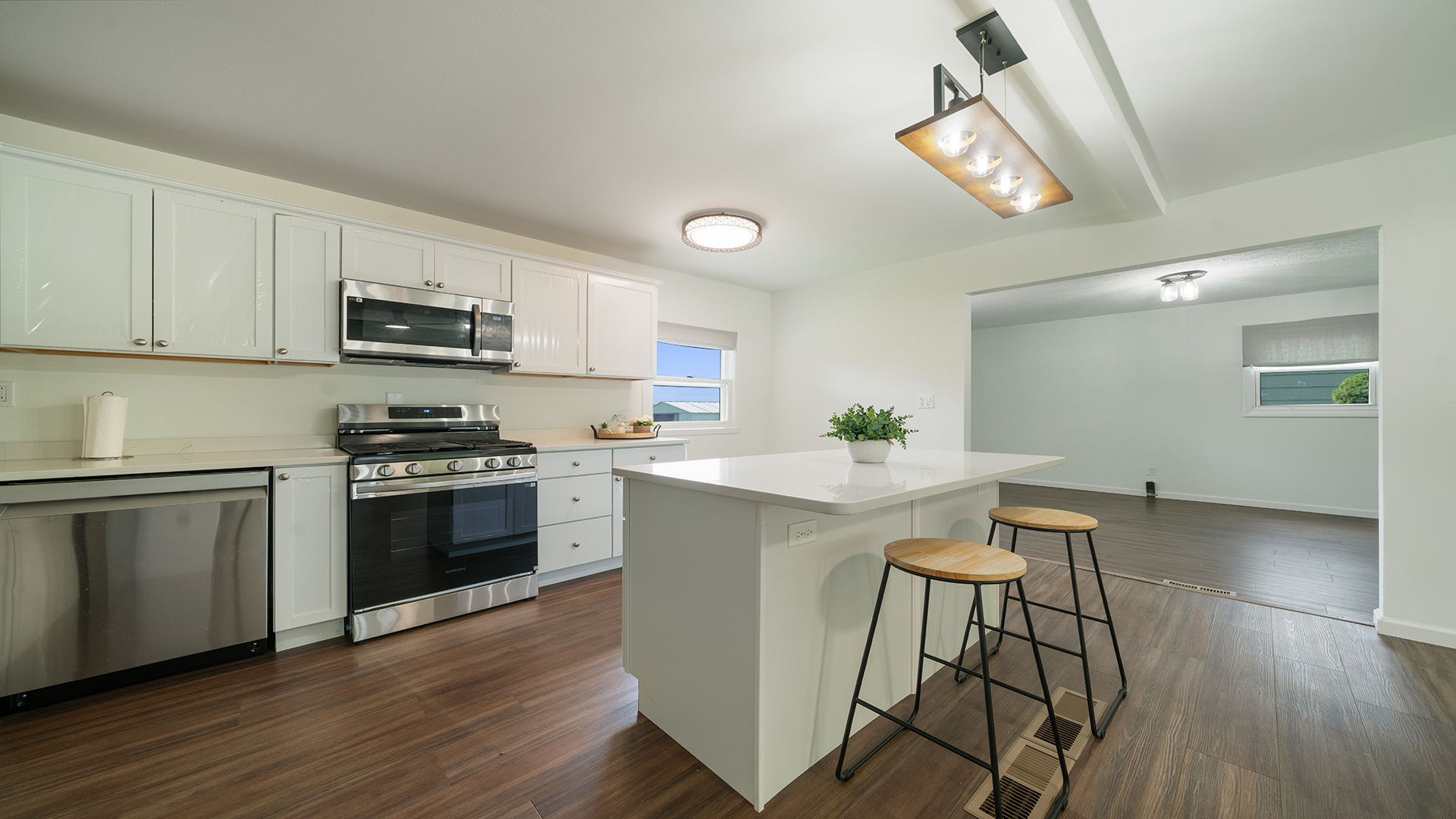 722 W 12th Street