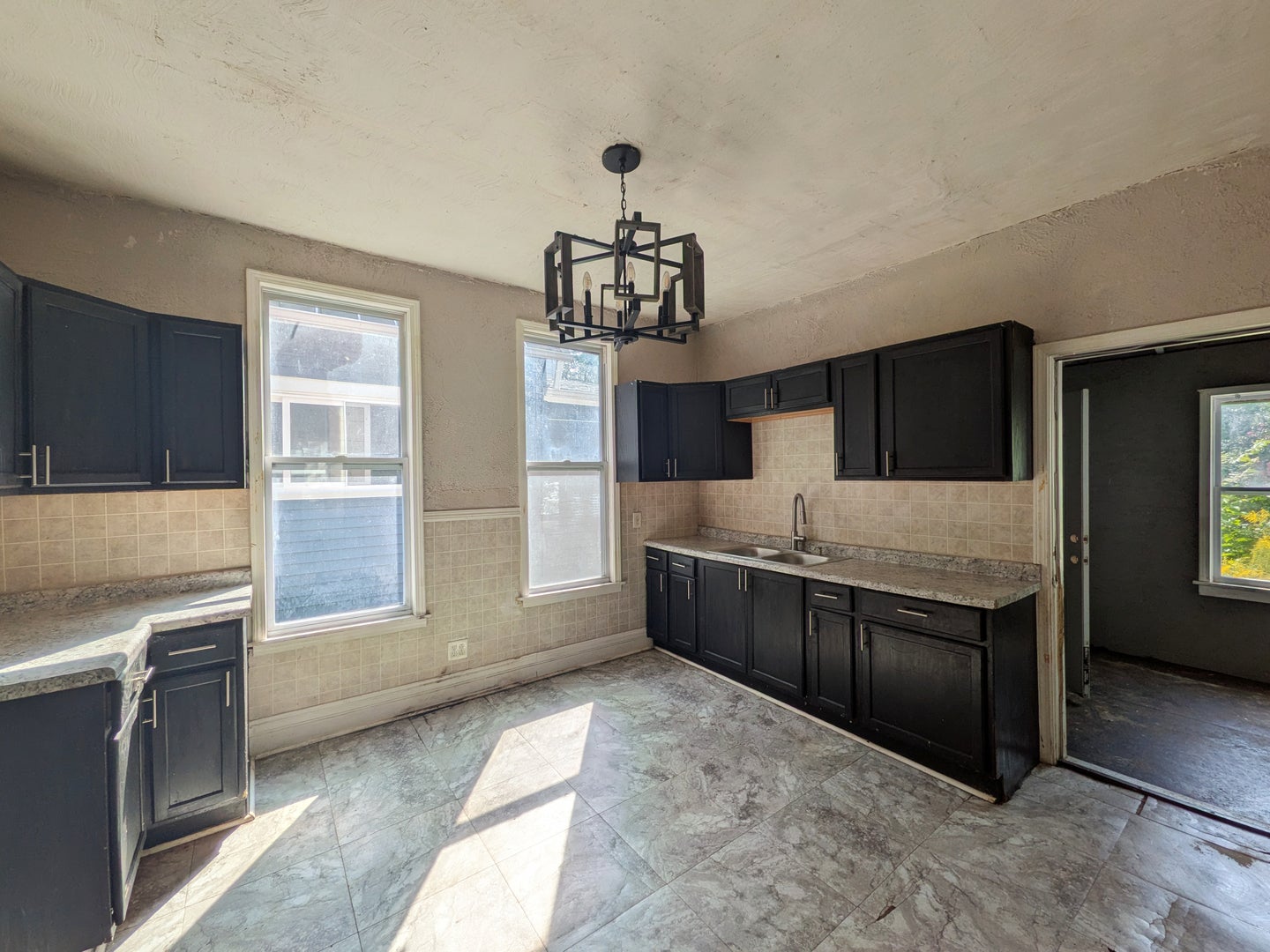 215 W 112th Place