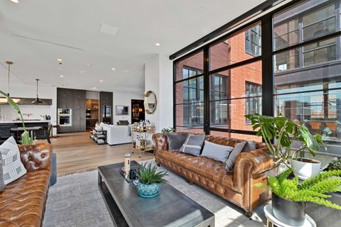 Tiny photo for 1109 W WASHINGTON Boulevard #5C, Chicago, IL 60607 (MLS # 12360502)