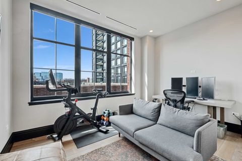 Tiny photo for 1109 W WASHINGTON Boulevard #5C, Chicago, IL 60607 (MLS # 12360502)