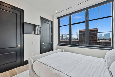 Tiny photo for 1109 W WASHINGTON Boulevard #5C, Chicago, IL 60607 (MLS # 12360502)