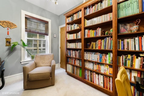 Tiny photo for 844 W Agatite Avenue #2W, Chicago, IL 60640 (MLS # 12726586)