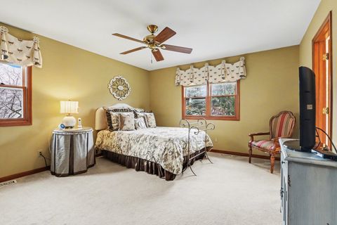 Tiny photo for 570 Violet Lane, Batavia, IL 60510 (MLS # 12585429)