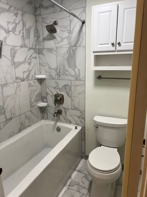 Tiny photo for 1715 Lakecliffe Drive #B, Wheaton, IL 60189 (MLS # 12634722)