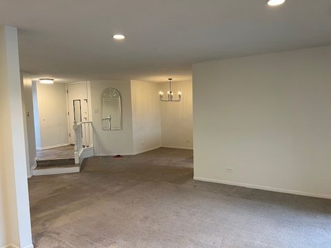 Tiny photo for 1715 Lakecliffe Drive #B, Wheaton, IL 60189 (MLS # 12634722)
