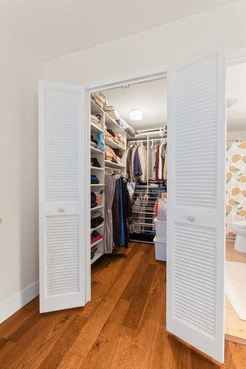 Tiny photo for 6033 N Sheridan Road #7C, Chicago, IL 60660 (MLS # 12489897)