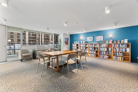 Tiny photo for 6033 N Sheridan Road #7C, Chicago, IL 60660 (MLS # 12489897)