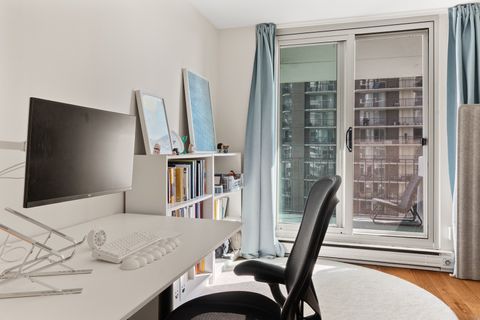 Tiny photo for 6033 N Sheridan Road #7C, Chicago, IL 60660 (MLS # 12489897)