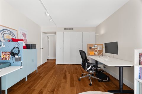 Tiny photo for 6033 N Sheridan Road #7C, Chicago, IL 60660 (MLS # 12489897)
