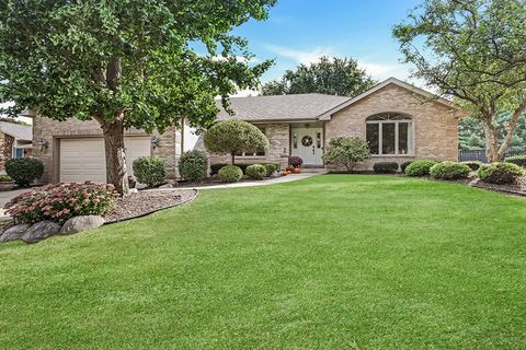 Tiny photo for 13755 S Golden Oak Drive, Homer Glen, IL 60491 (MLS # 12489121)