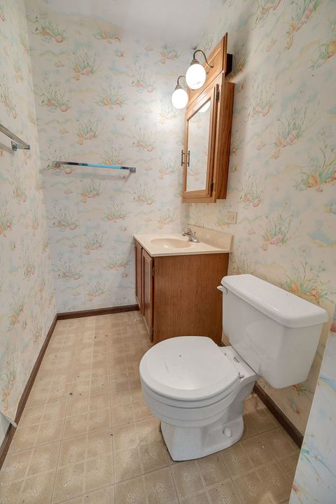 Tiny photo for 4149 W Oglesby Avenue, Gurnee, IL 60031 (MLS # 12536912)