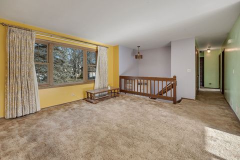 Tiny photo for 4149 W Oglesby Avenue, Gurnee, IL 60031 (MLS # 12536912)