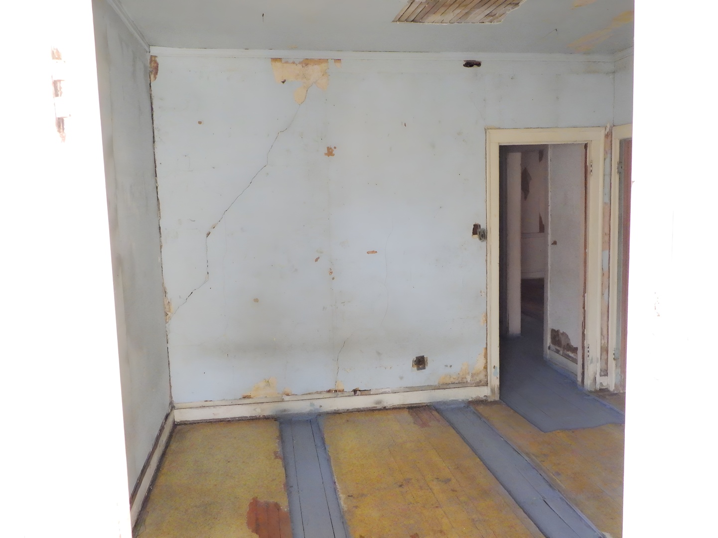 8223 S Ingleside Avenue