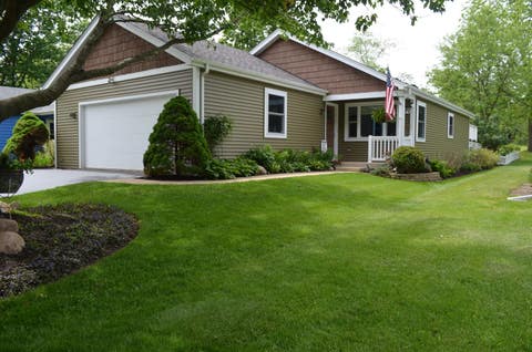 Photo of 3813 Illinois Street, Crystal Lake, IL 60014 (MLS # 12656577)