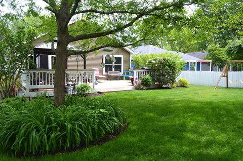 Tiny photo for 3813 Illinois Street, Crystal Lake, IL 60014 (MLS # 12656577)