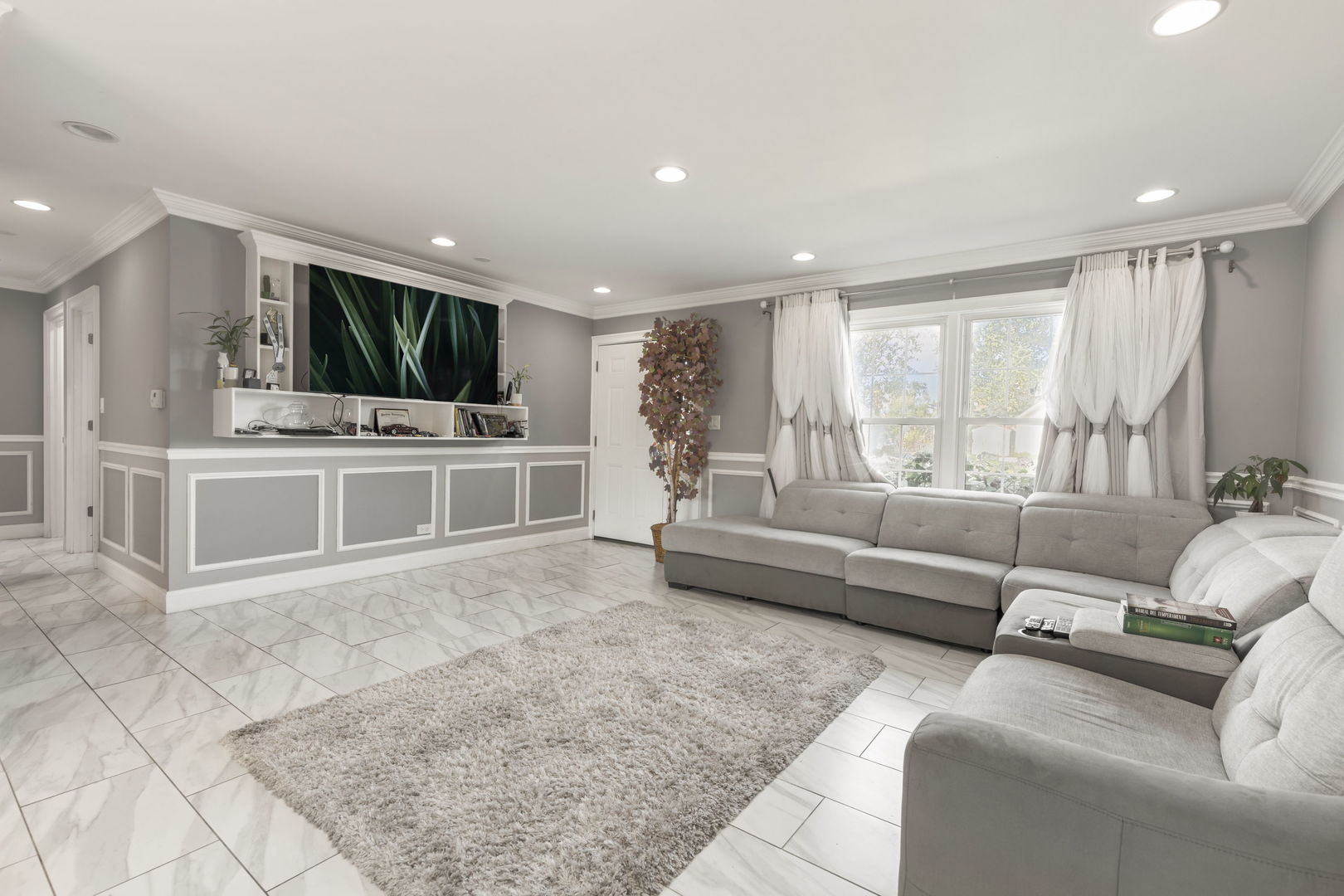 8181 NORTHWAY Drive
